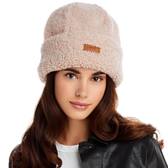 SALE! Ugg Light Pink Curly Sheepskin Cuff Beanie Winter Hat